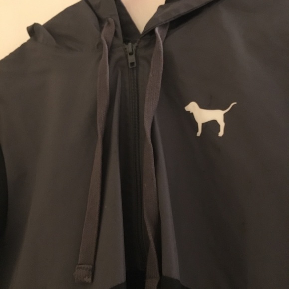 Size xs PINK windbreaker - Picture 3 of 6